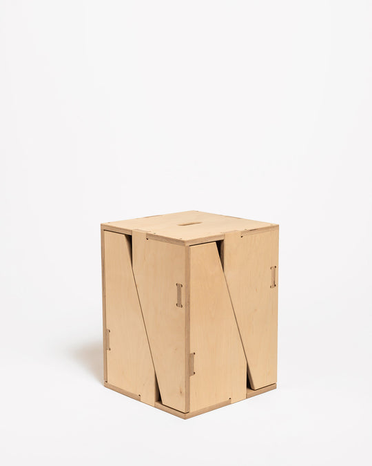 IN | Taburetes apilables (diseño 2019)