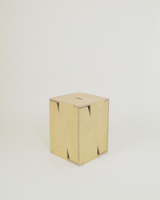 IN | Stackable stools