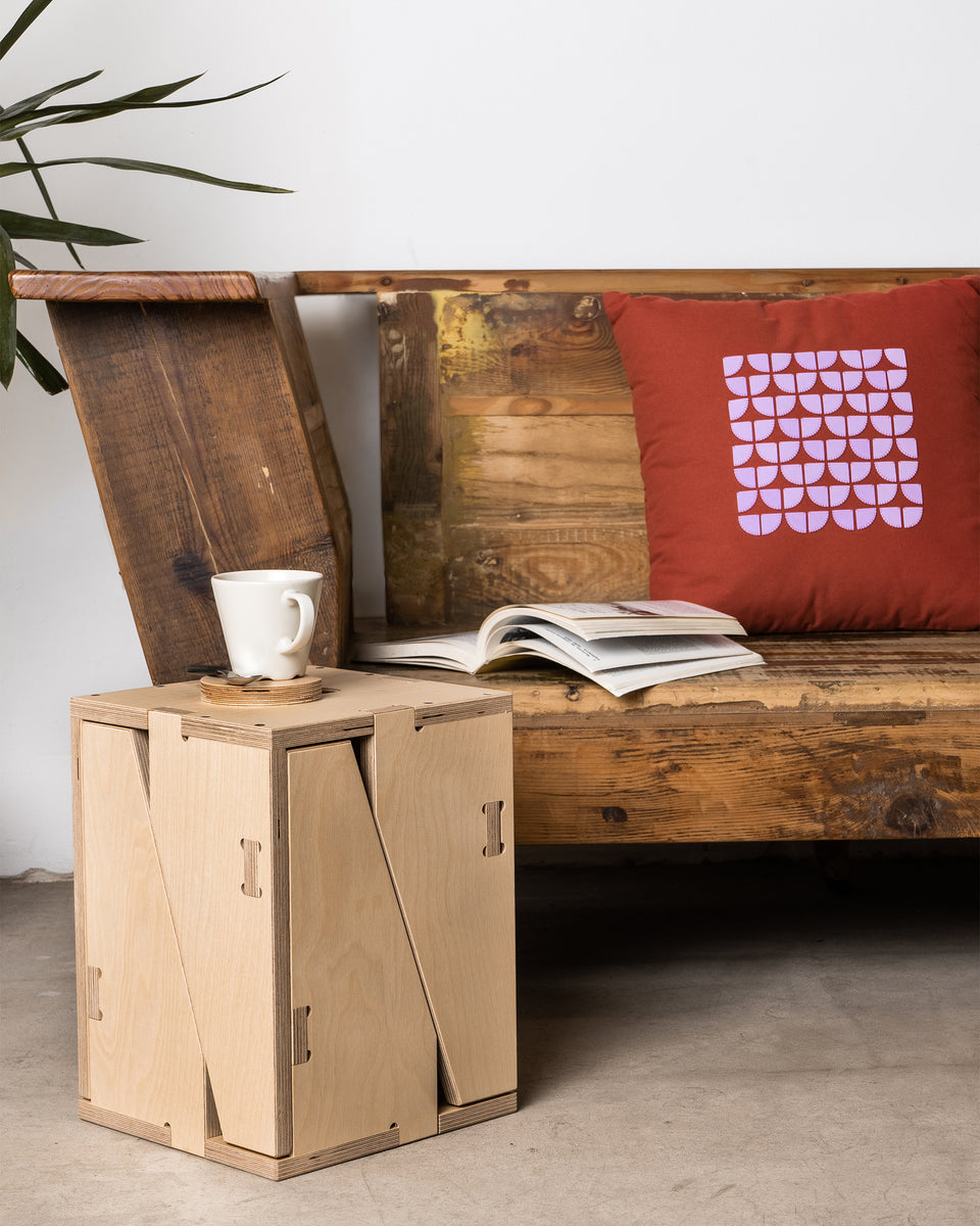 IN #1 | Stackable stools - S