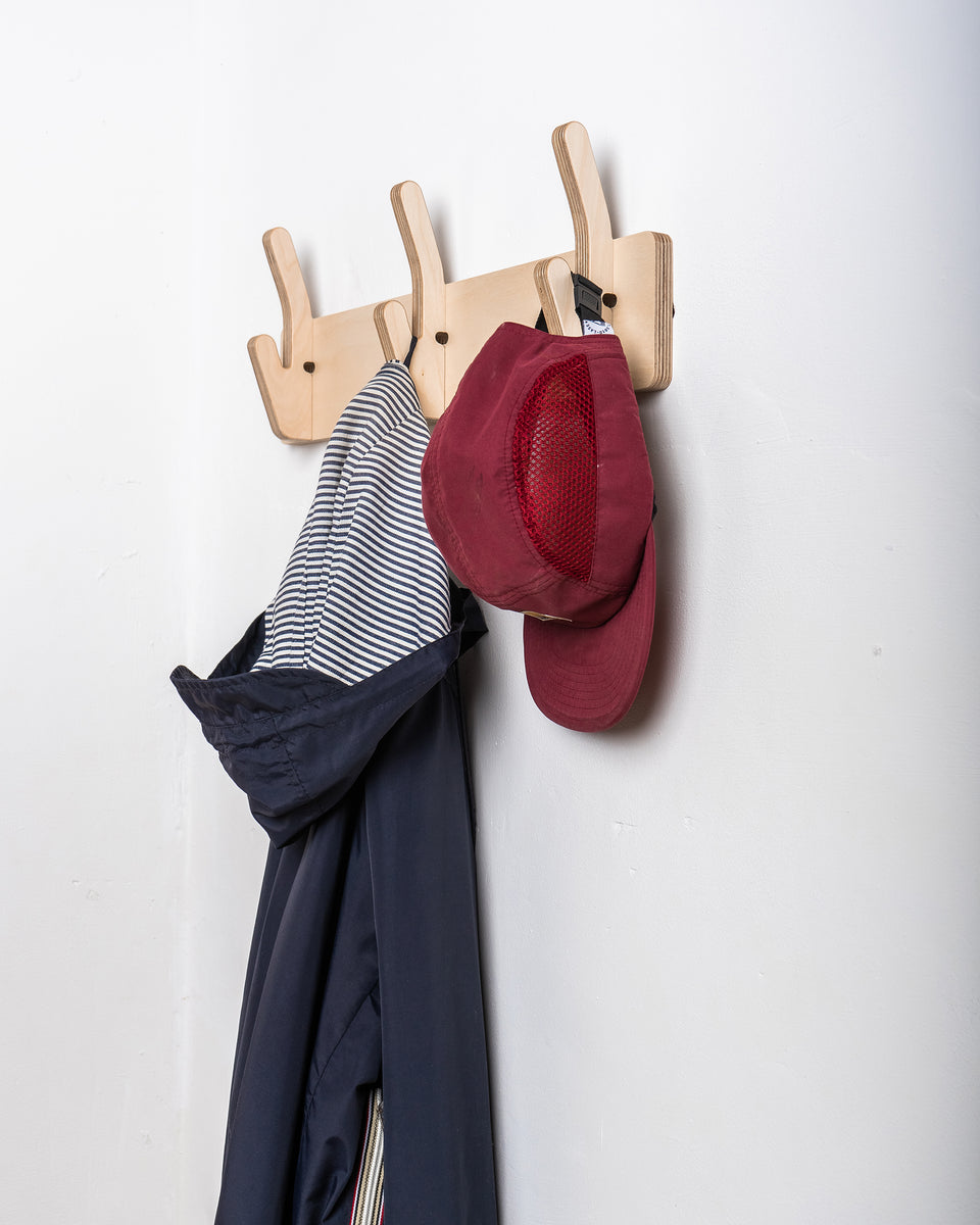ON #7 | Simple clothes hanger
