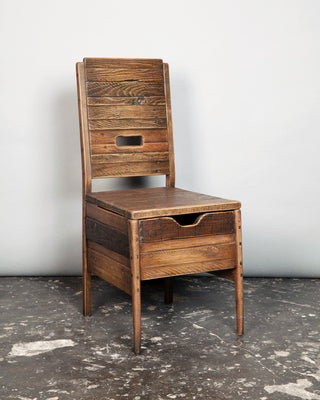 rE | Chair with concealed storage