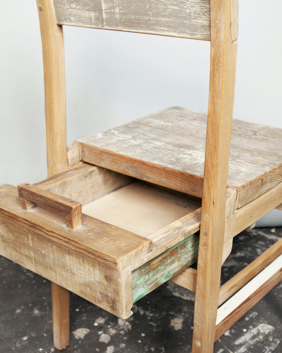 rE #5 | Chair with drawer