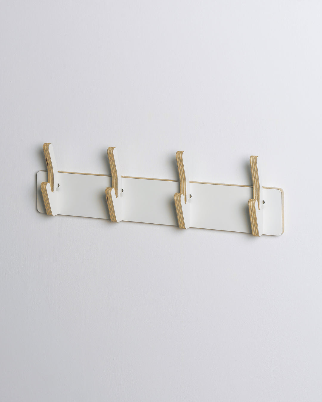 ON | Colgador de madera individual 